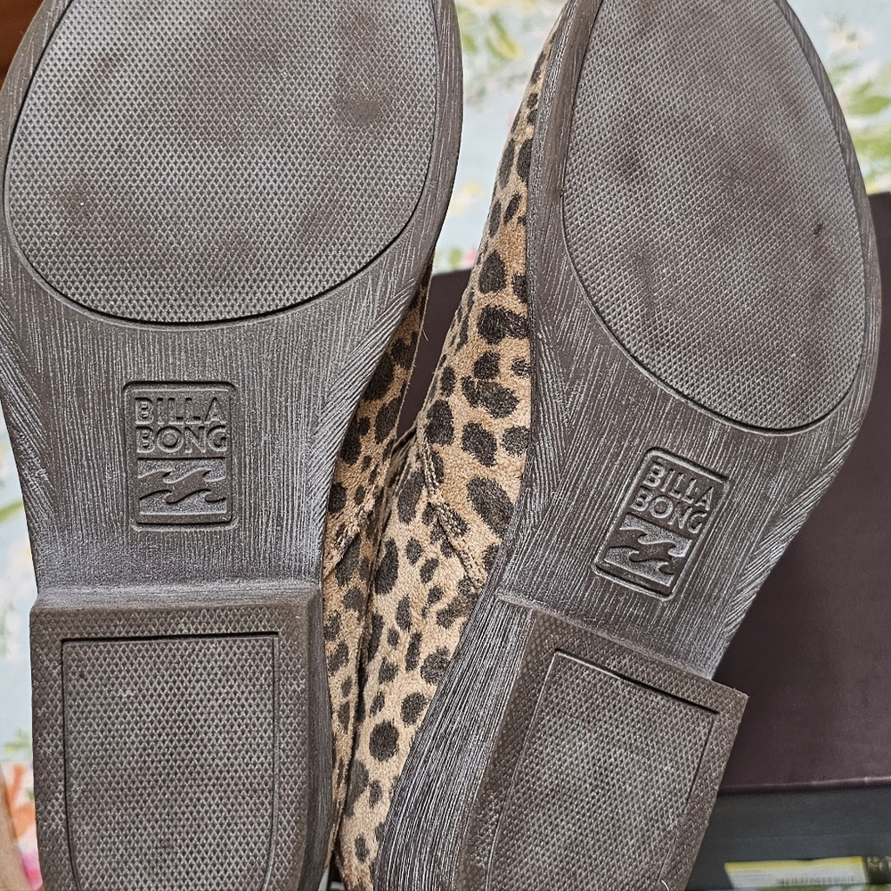 Billabong Brown Ankle Boots with Leopard Print